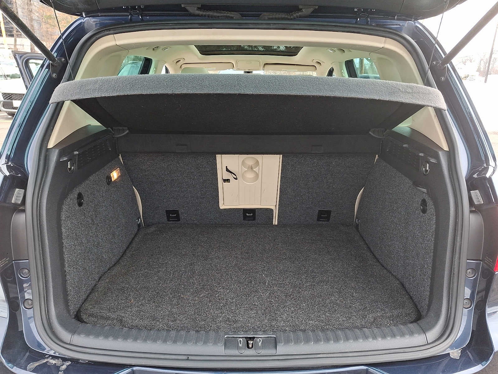 2012 Volkswagen Tiguan 4WD 4dr Auto SEL