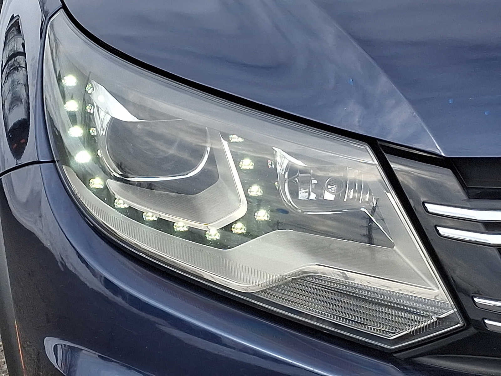 2012 Volkswagen Tiguan 4WD 4dr Auto SEL