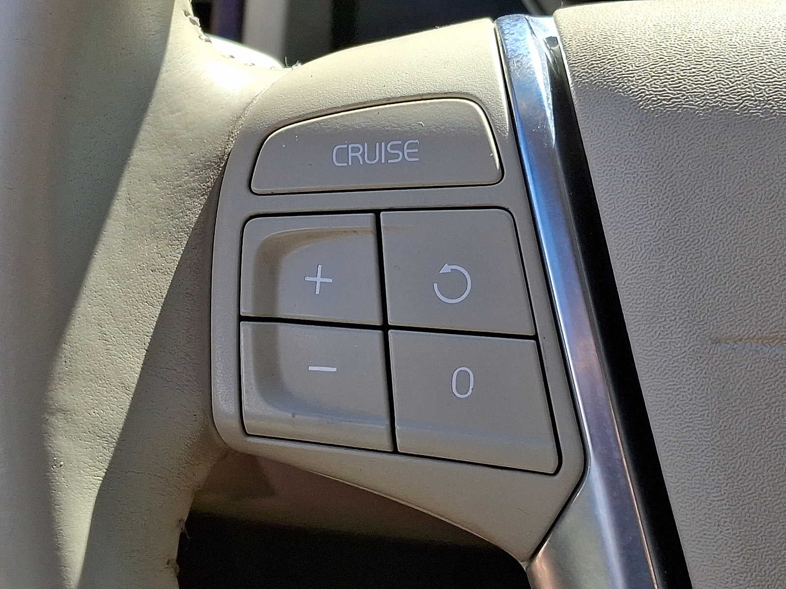 2013 Volvo S80 4dr Sdn 3.2L Platinum w/Moonroof