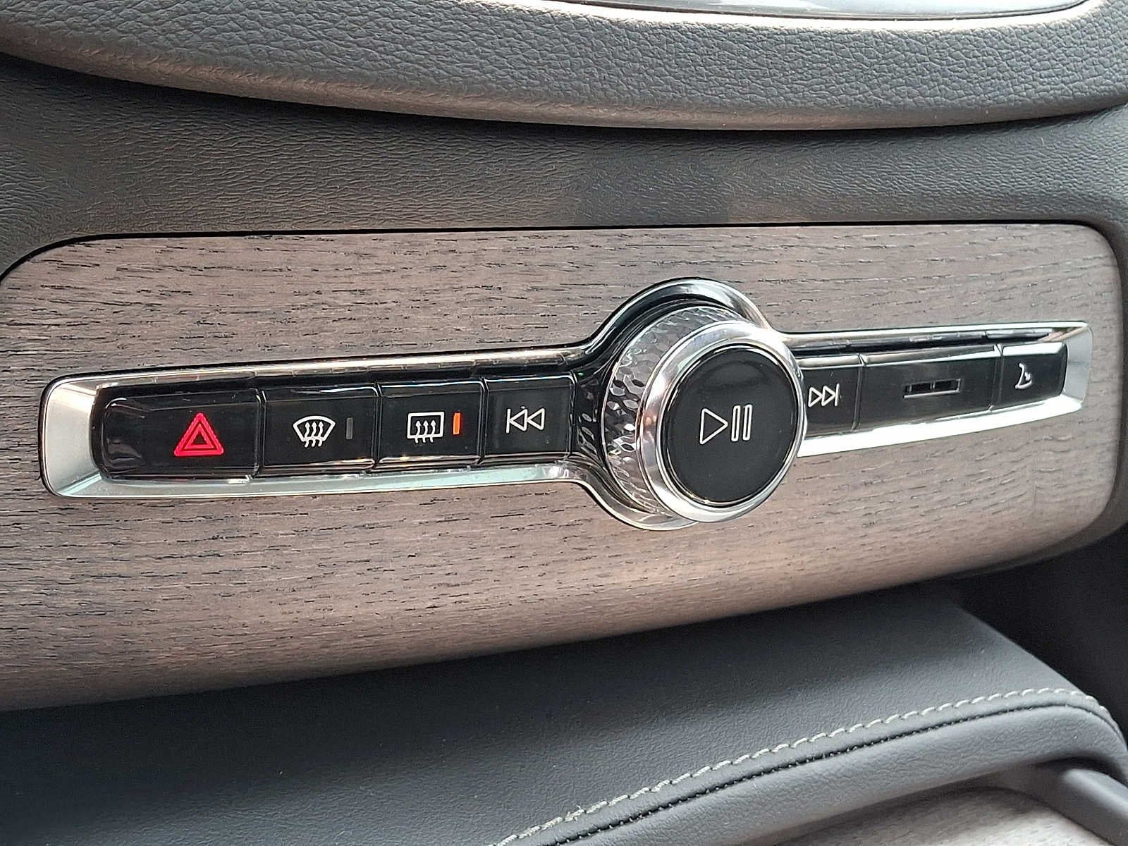 2023 Volvo XC90 B6 AWD Ultimate 7P