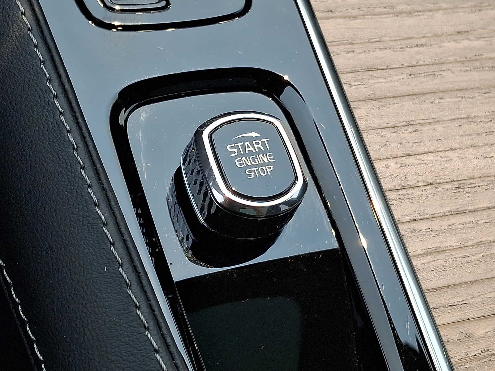 2023 Volvo XC90 B6 AWD Ultimate 7P